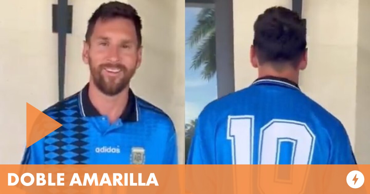 Lionel Messi posó con una mítica camiseta de Maradona